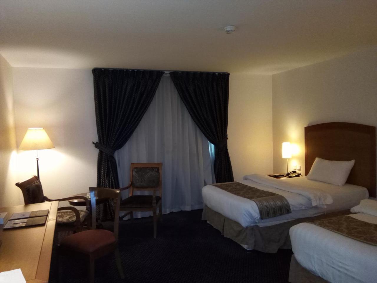 Hala Hotel Khobar Bagian luar foto