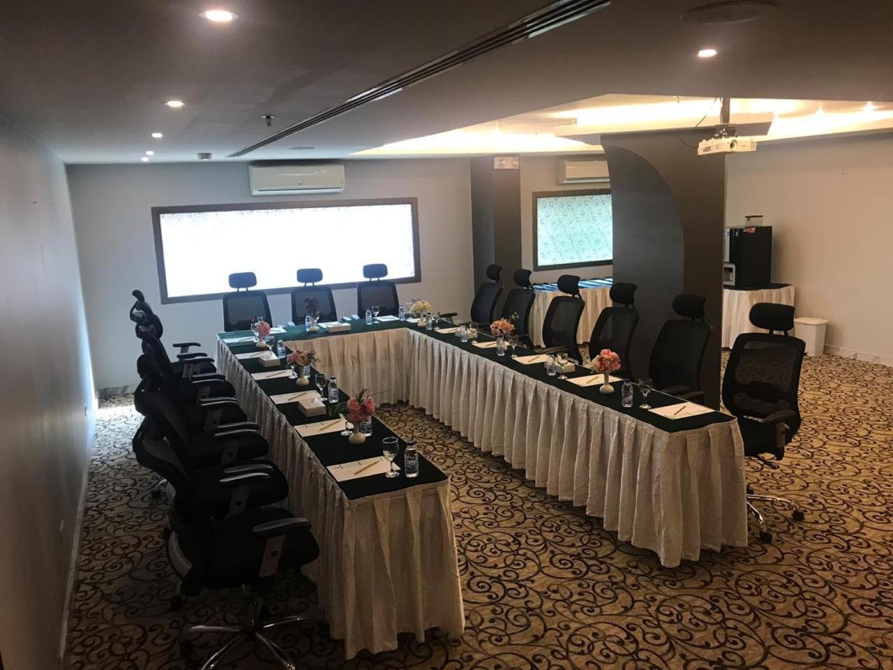 Hala Hotel Khobar Bagian luar foto
